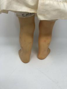 Chatty Cathy 1960 Brunette Blue Eyes back of legs 2019-05-20